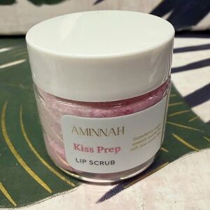 Aminnah Kiss Prep Lip Scrub NWT